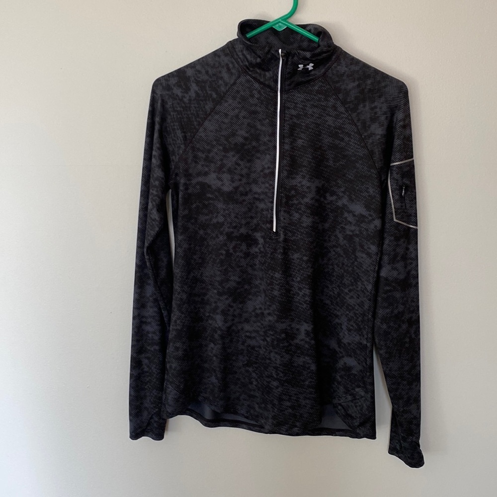 Under Armour half-zip size M